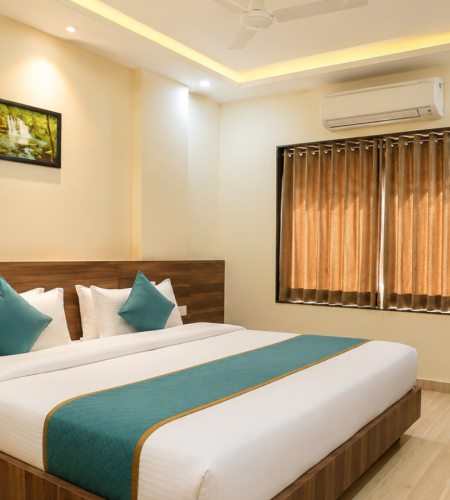 Hotel Vraj Inn Deluxe Room