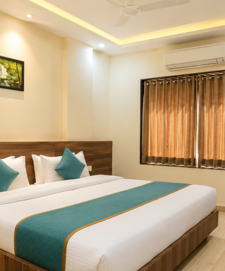 Hotel Vraj Inn Deluxe Room