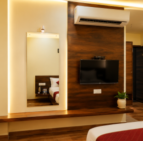 Hotel Vraj Inn Super Deluxe Room
