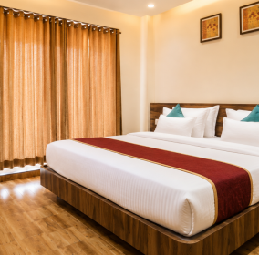Hotel Vraj Inn Super Deluxe Room